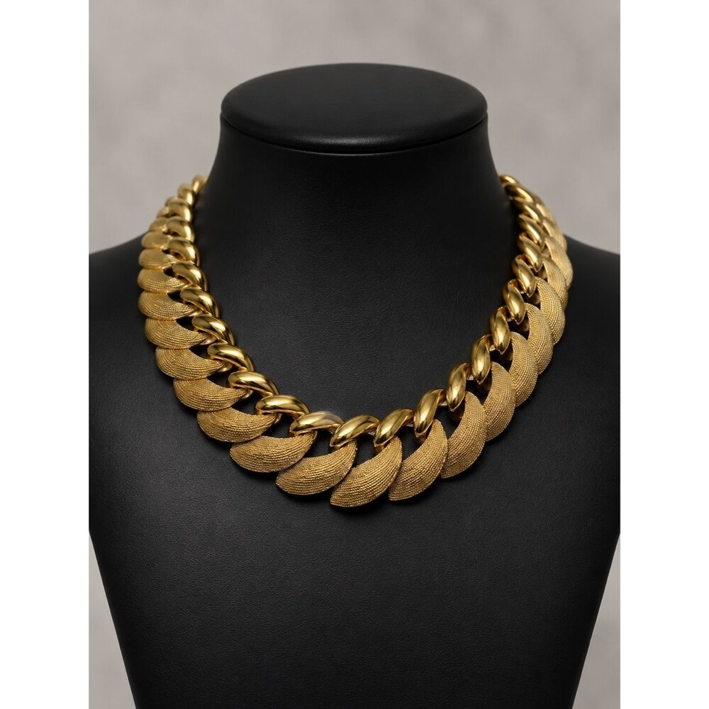Vintage 1980’s Napier Gold Tone Textured Chunky Statement Choker Necklace